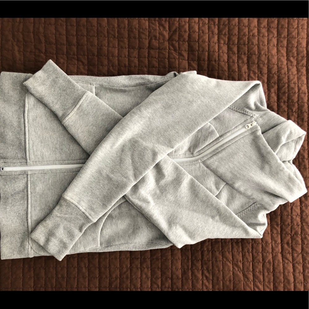 Lululemon Asymmetrical Zipper Sweatshirt - size 6